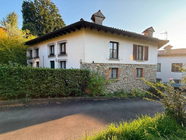 casa indipendente in vendita a Como in zona Prestino