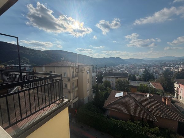 appartamento in vendita a Como