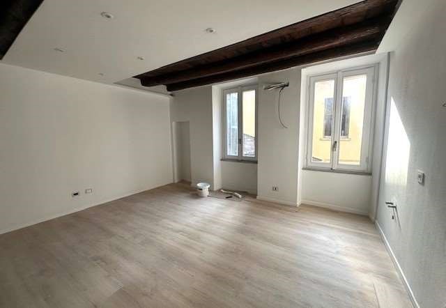 appartamento in vendita a Como in zona Borghi