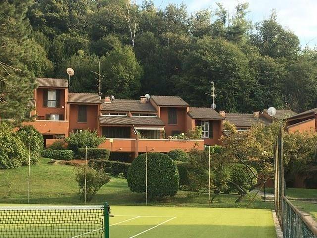 casa indipendente in vendita a Como in zona Muggiò