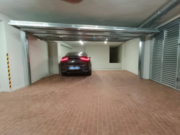 locale di sgombero in vendita a Como in zona Valduce