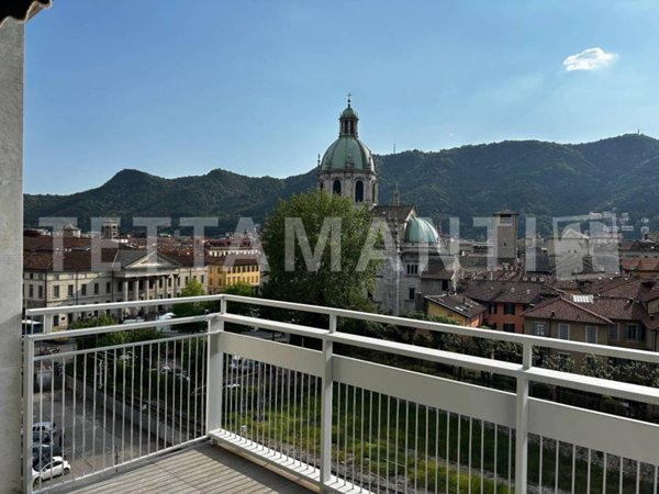 appartamento in vendita a Como in zona Como Centro