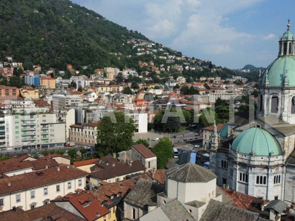 appartamento in vendita a Como in zona Como Centro