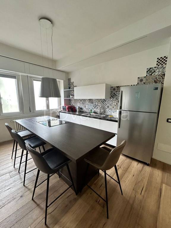 appartamento in vendita a Como in zona Borghi