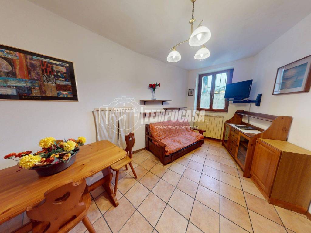 appartamento in vendita a Como in zona Breccia