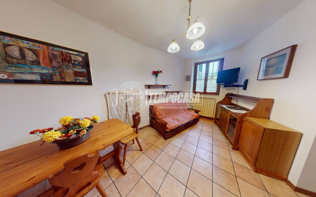 appartamento in vendita a Como in zona Breccia