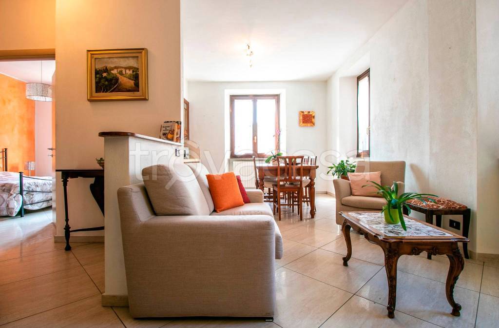 appartamento in vendita a Como in zona Ponte Chiasso