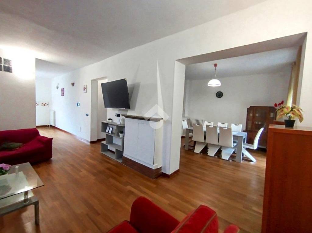 appartamento in vendita a Como in zona Trecallo