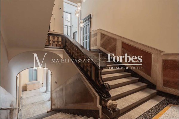 appartamento in vendita a Como in zona Como Centro