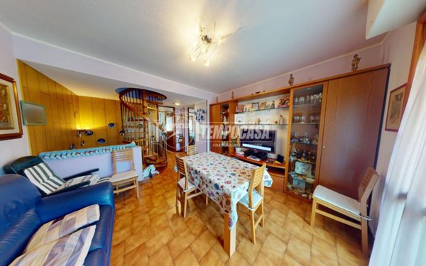 casa indipendente in vendita a Como in zona Breccia