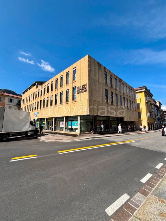 appartamento in vendita a Como in zona Borghi