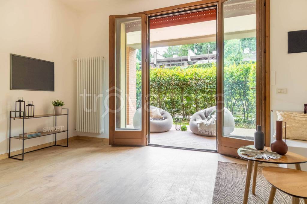 appartamento in vendita a Como in zona Camnago Volta