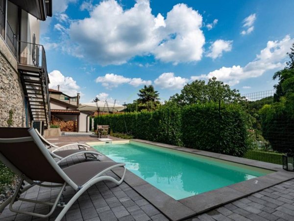 casa indipendente in vendita a Como in zona Camnago Volta