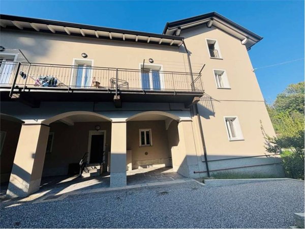 appartamento in vendita a Como in zona Camerlata