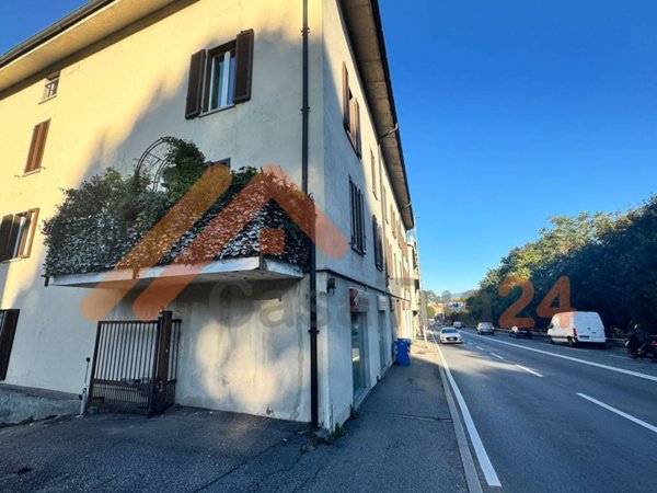 appartamento in vendita a Como in zona Lora