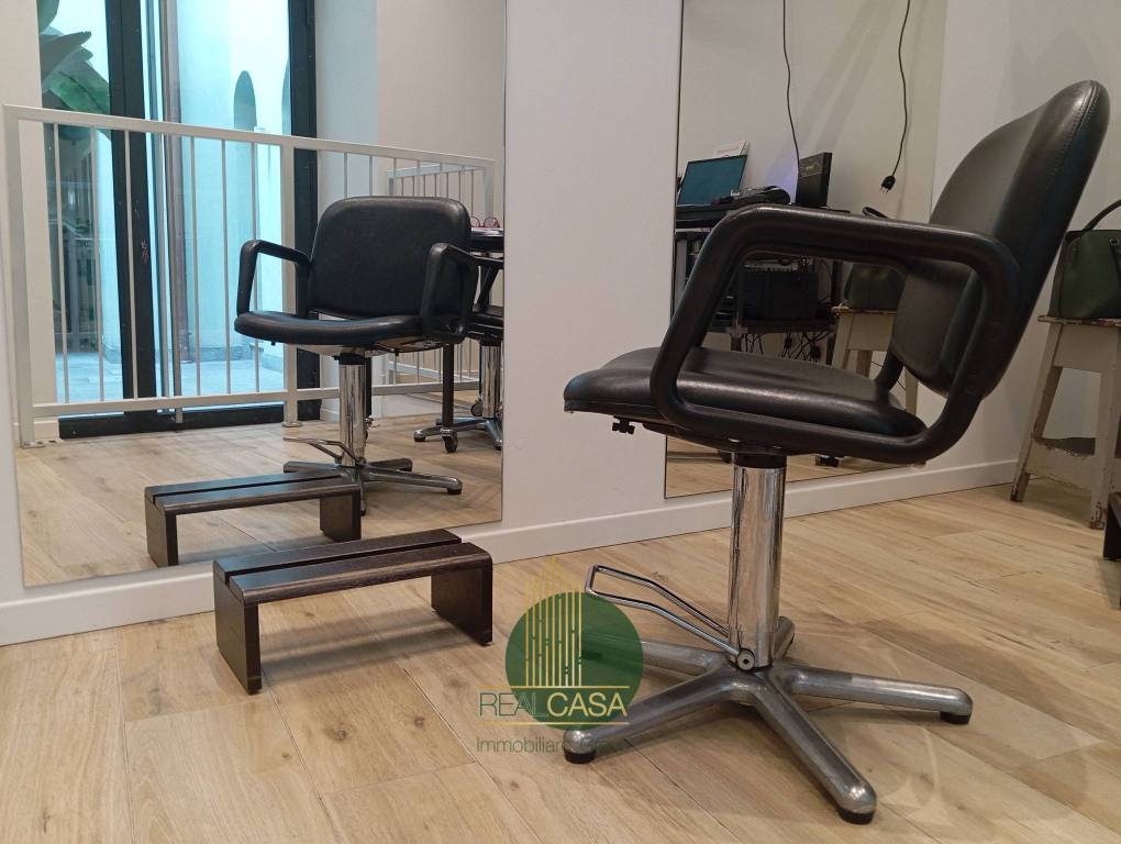 negozio in vendita a Como in zona Como Centro