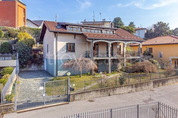 casa indipendente in vendita a Como in zona Prestino