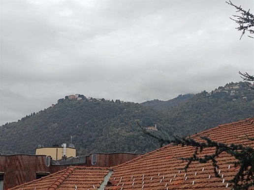 appartamento in vendita a Como in zona Borghi