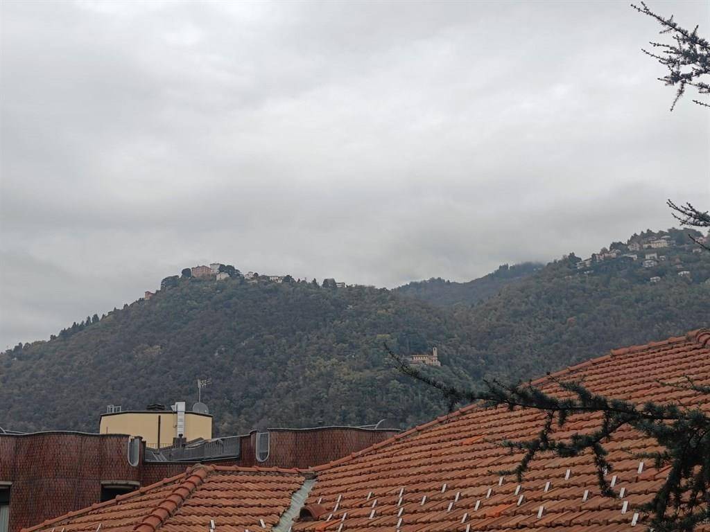appartamento in vendita a Como in zona Borghi