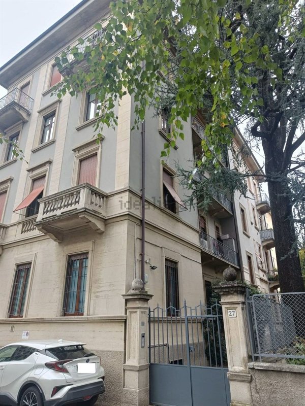 appartamento in vendita a Como in zona Borghi