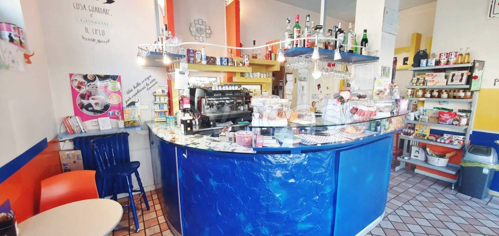 negozio in vendita a Como in zona Como Centro