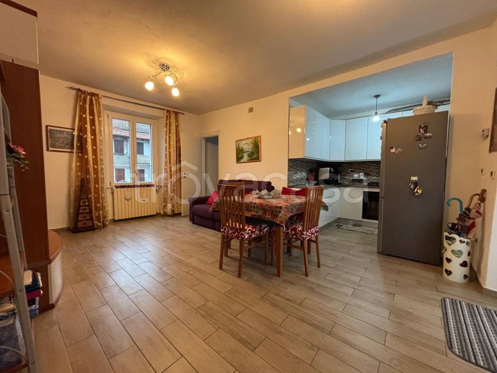 appartamento in vendita a Como in zona Borghi