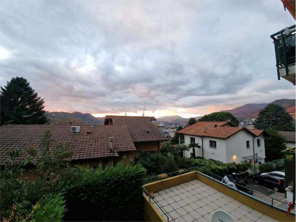 appartamento in vendita a Como in zona Sagnino