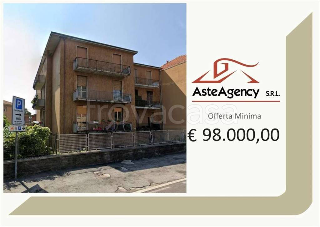 appartamento in vendita a Como in zona Caserme
