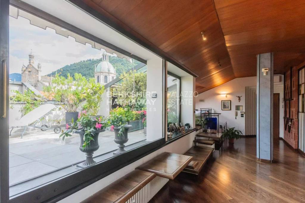 appartamento in vendita a Como in zona Como Centro