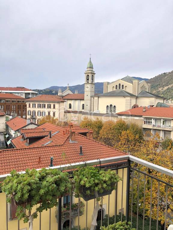 appartamento in vendita a Como in zona Borghi