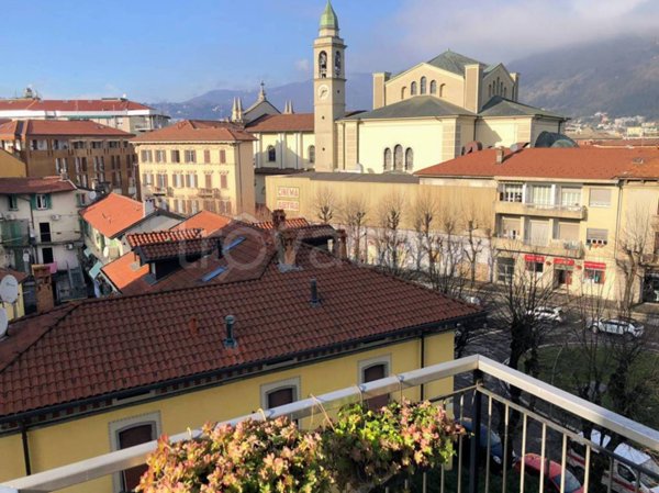 appartamento in vendita a Como in zona Borghi
