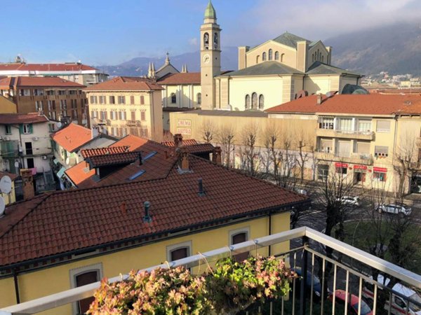 appartamento in vendita a Como in zona Borghi