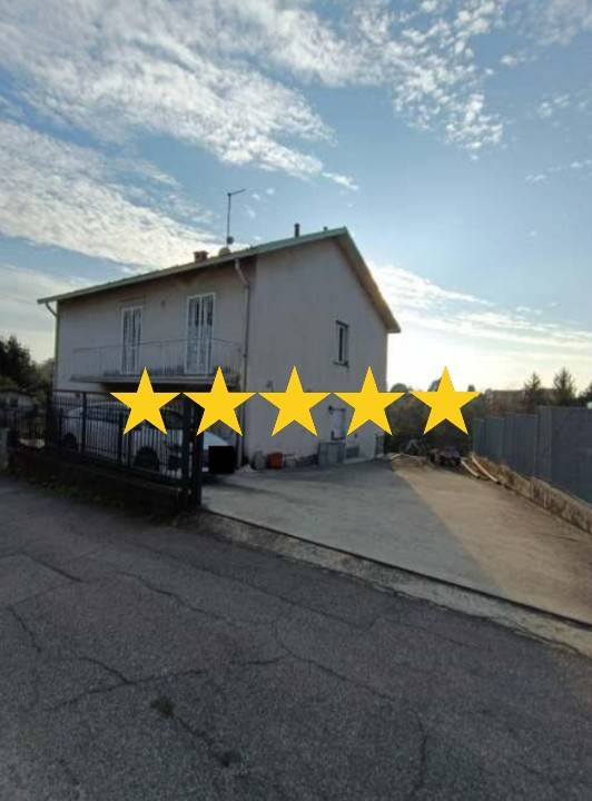 casa indipendente in vendita a Como in zona Trecallo