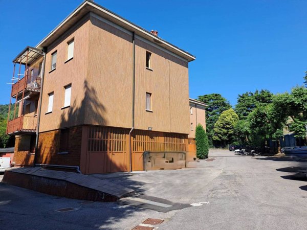 appartamento in vendita a Como in zona Breccia