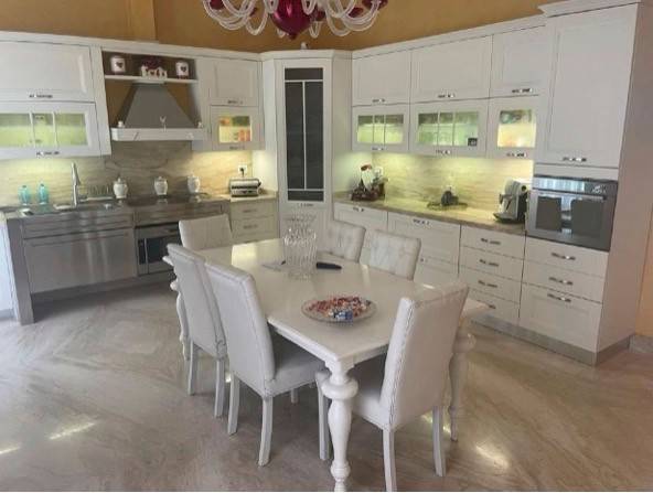 appartamento in vendita a Como in zona Prestino