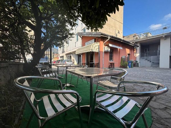 negozio in vendita a Como in zona Sagnino