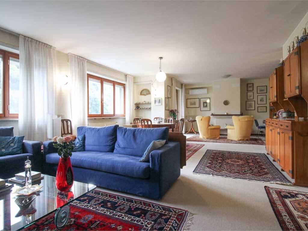 appartamento in vendita a Como in zona Lora