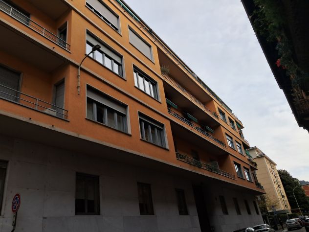 appartamento in vendita a Como in zona Via Mentana