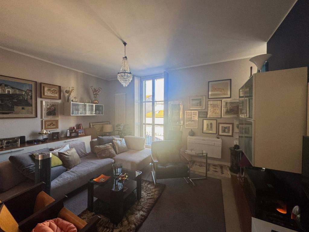 appartamento in vendita a Como in zona Borghi