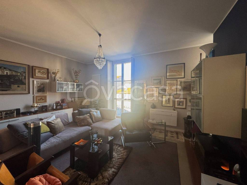 appartamento in vendita a Como in zona Borghi