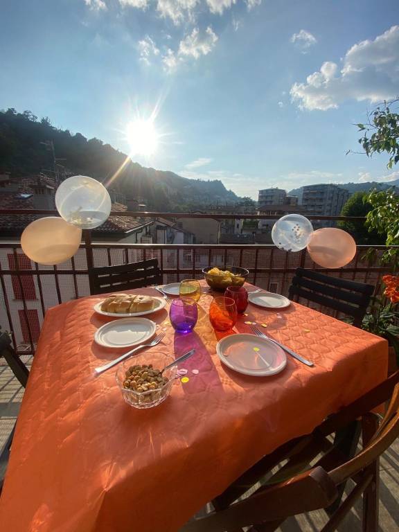 appartamento in vendita a Como in zona Como Centro