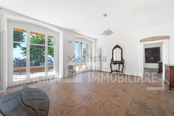 appartamento in vendita a Como in zona Civiglio