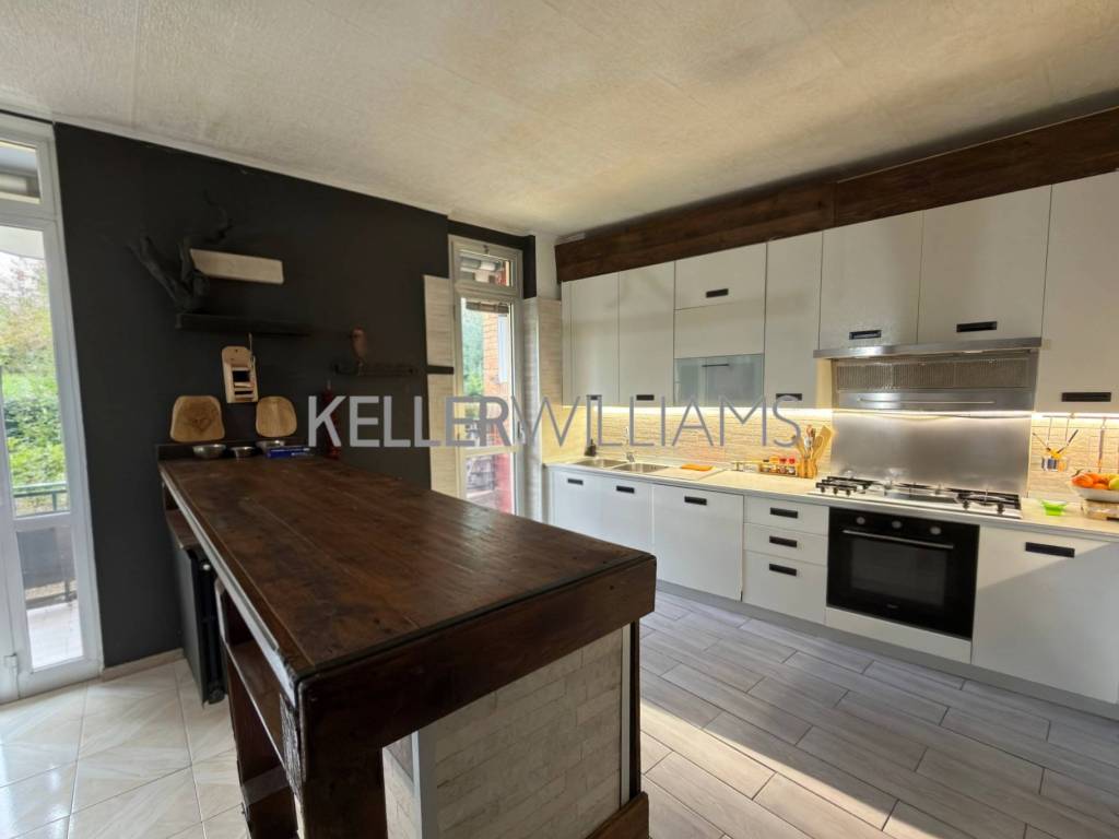 appartamento in vendita a Como in zona Sagnino