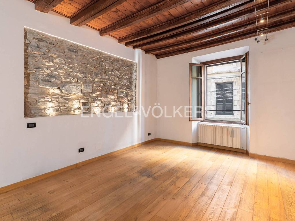 appartamento in vendita a Como in zona Como Centro