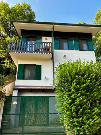 casa indipendente in vendita a Como in zona Como Centro