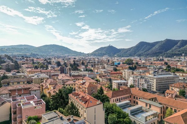 appartamento in vendita a Como