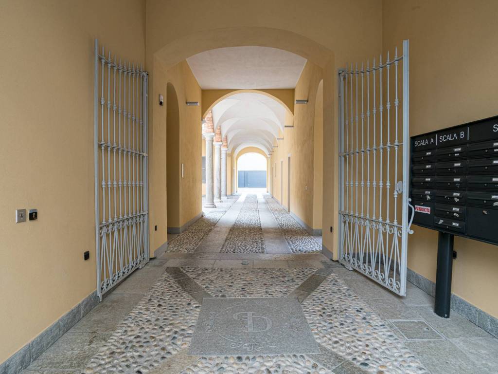 appartamento in vendita a Como in zona Como Centro