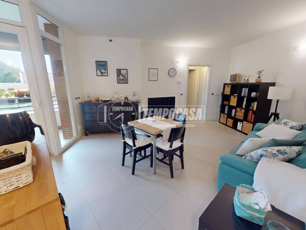 appartamento in vendita a Como in zona Breccia