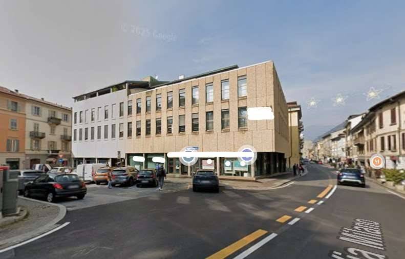 ufficio in vendita a Como in zona Borghi