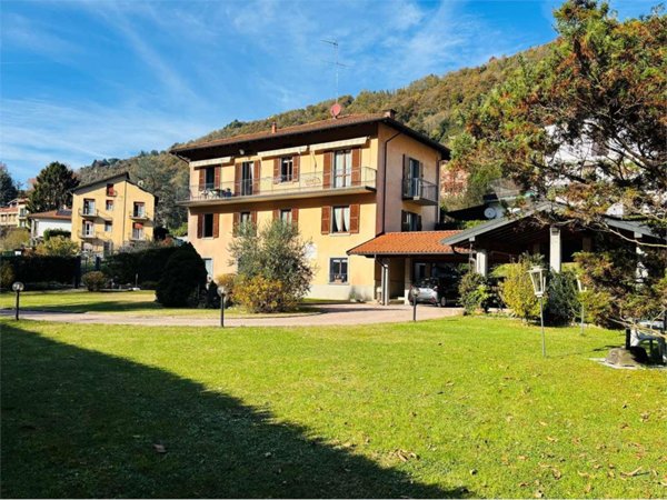 casa indipendente in vendita a Como in zona Camnago Volta